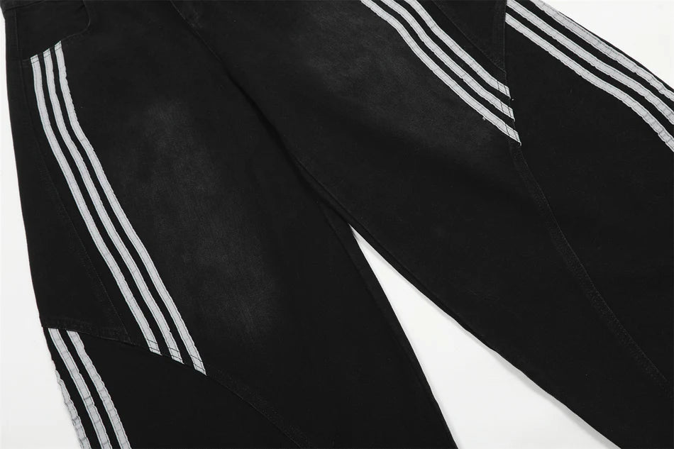 Halloy™ Striped Accented Curved Cut Jeans