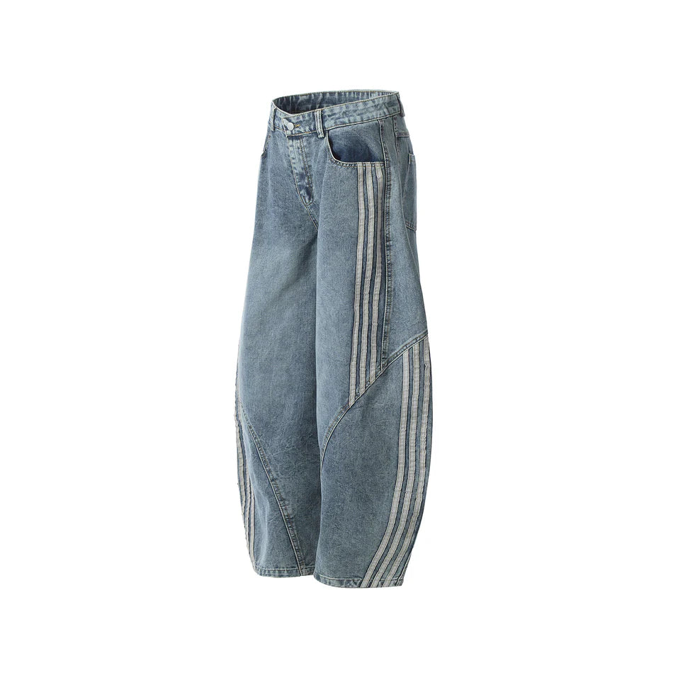 Halloy™ Striped Accented Curved Cut Jeans