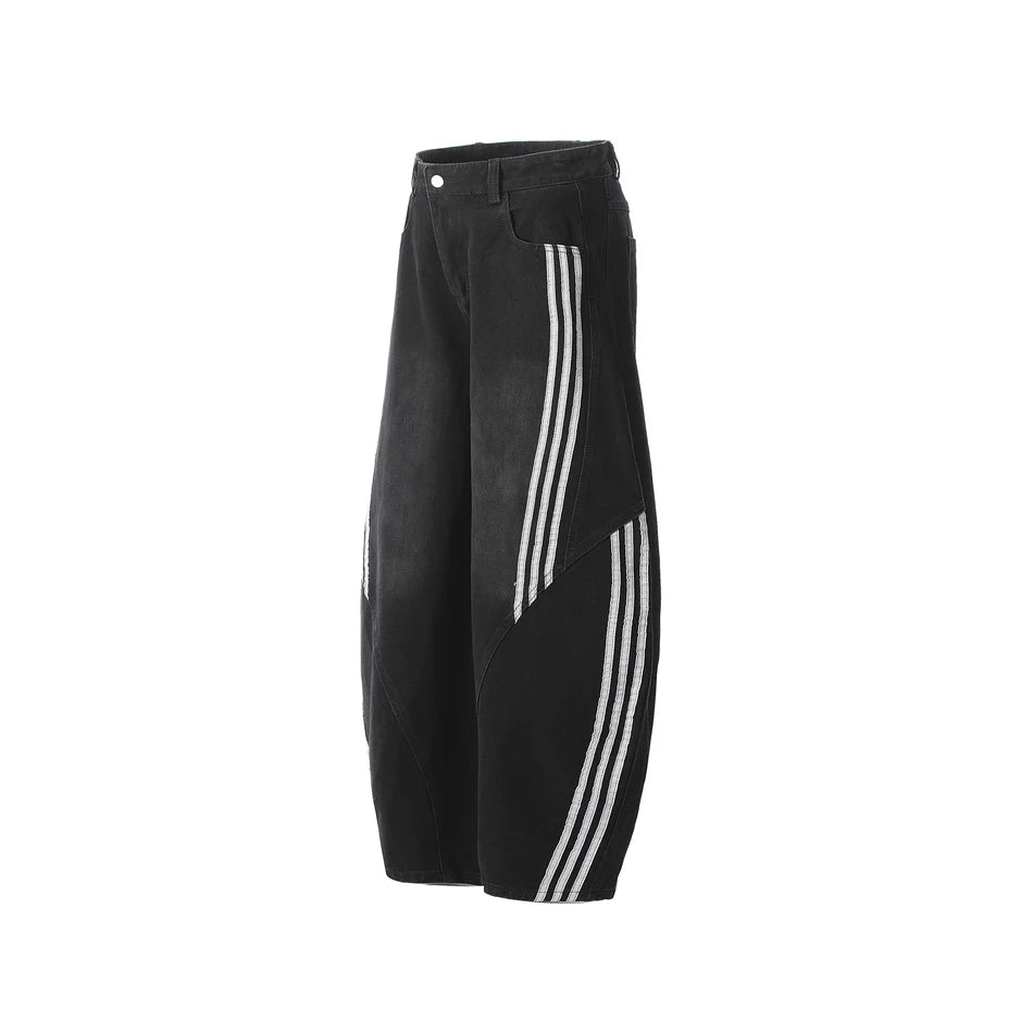 Halloy™ Striped Accented Curved Cut Jeans