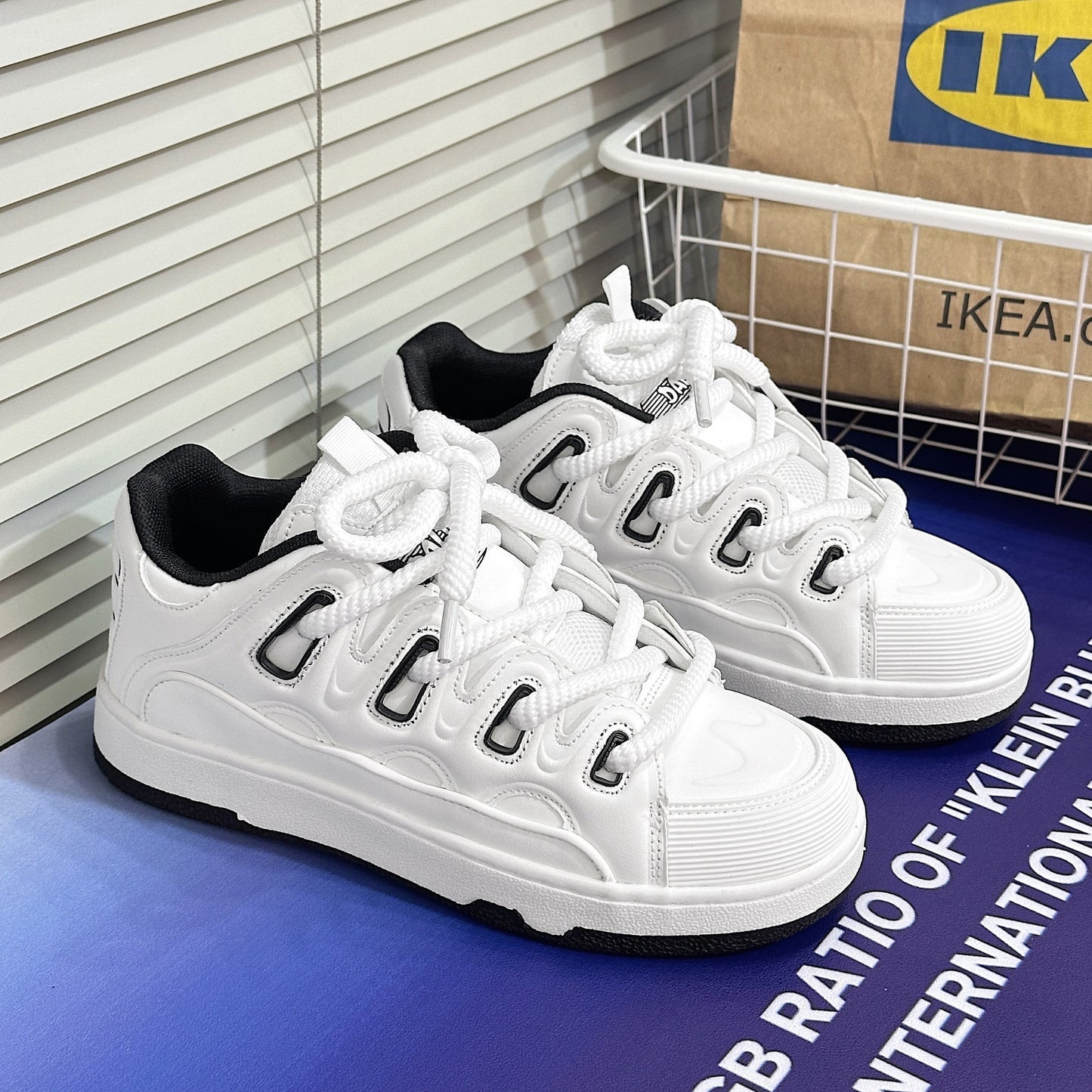Halloy™ Lovers Sneakers