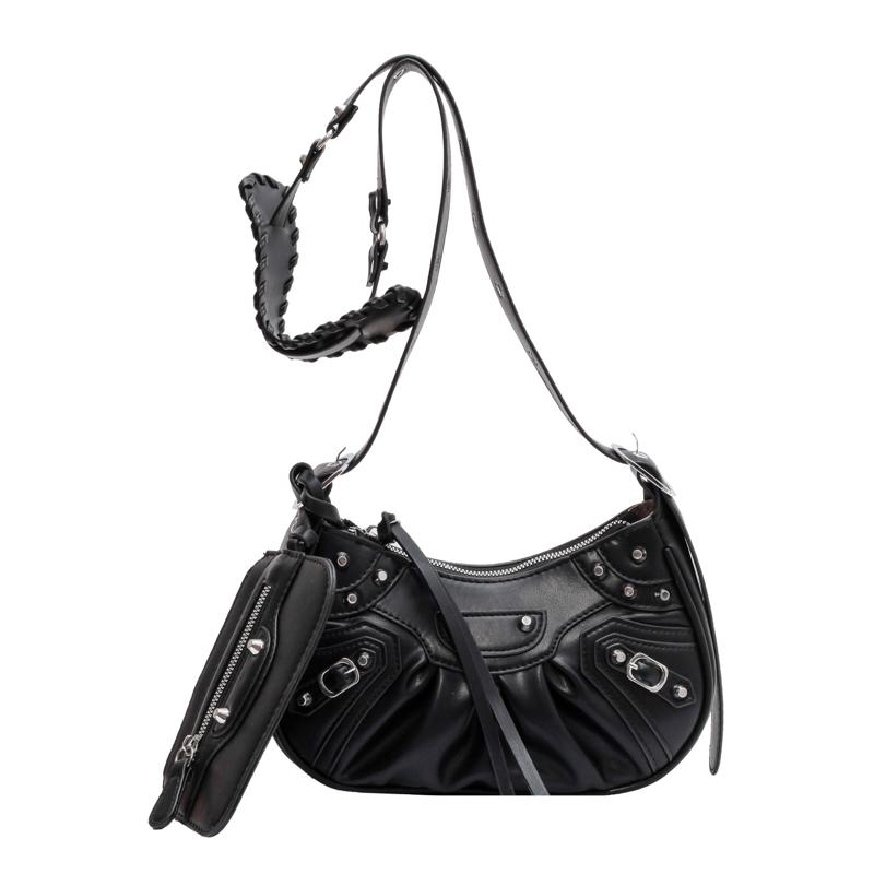 Halloy™ Rivet Loco Incline Shoulder Bag